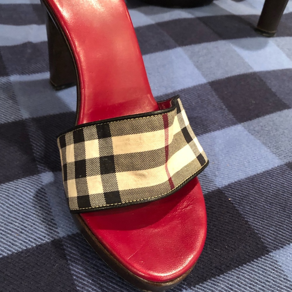 Burberry Classic Print Heels - Picture 4 of 7